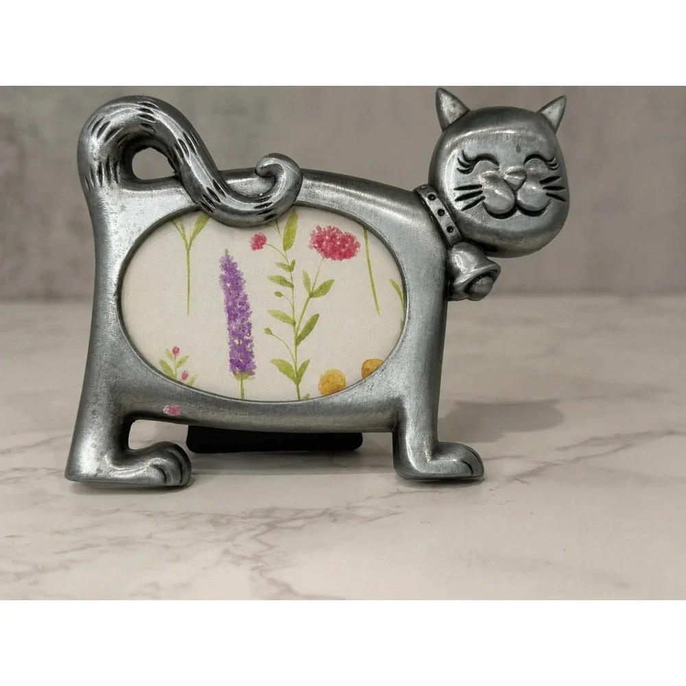 Vintage Silver Tone Metal Cat Picture Frame Feline Kitten Small Oval Photo 4in